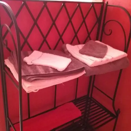 Chateau De Pile - فندق مبيت وإفطار إيميت