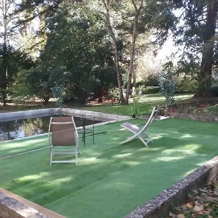 Chateau De Pile - فندق مبيت وإفطار إيميت