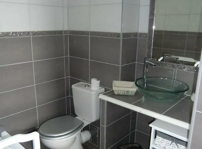 Chateau De Pile - Bed & Breakfast *