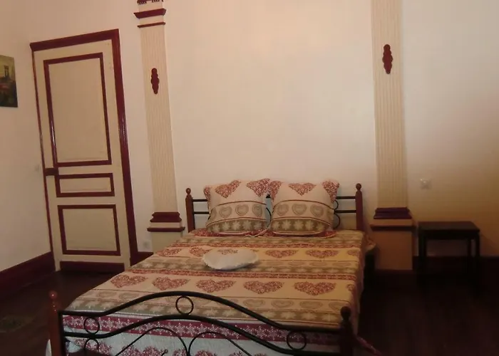 Chateau De Pile - Bed & Breakfast