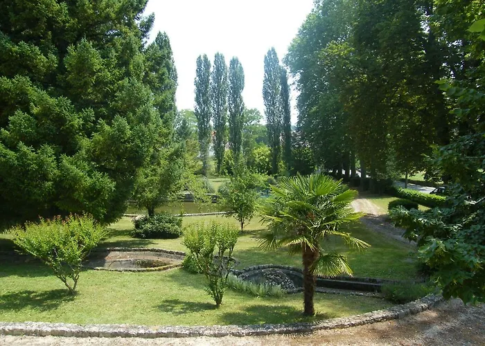 Chateau De Pile - Bed & Breakfast