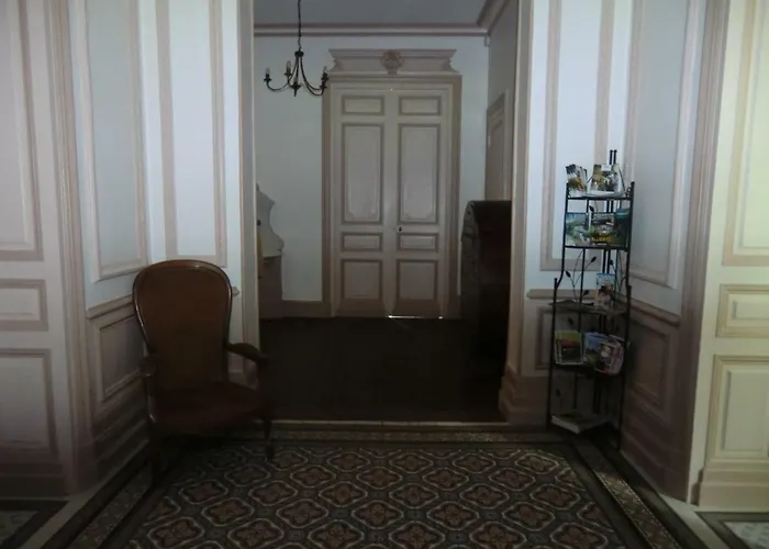 Chateau De Pile - Bed & Breakfast *