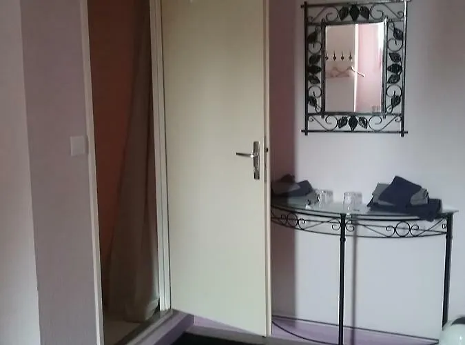 Chateau De Pile - Bed & Breakfast *