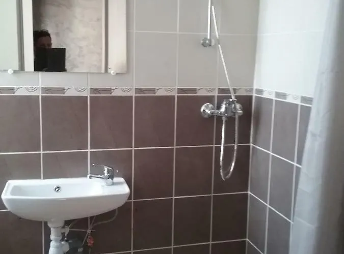 Chateau De Pile - Bed & Breakfast *