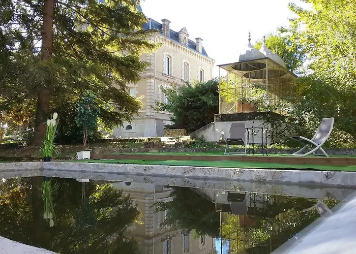 Chateau De Pile - Bed & Breakfast *